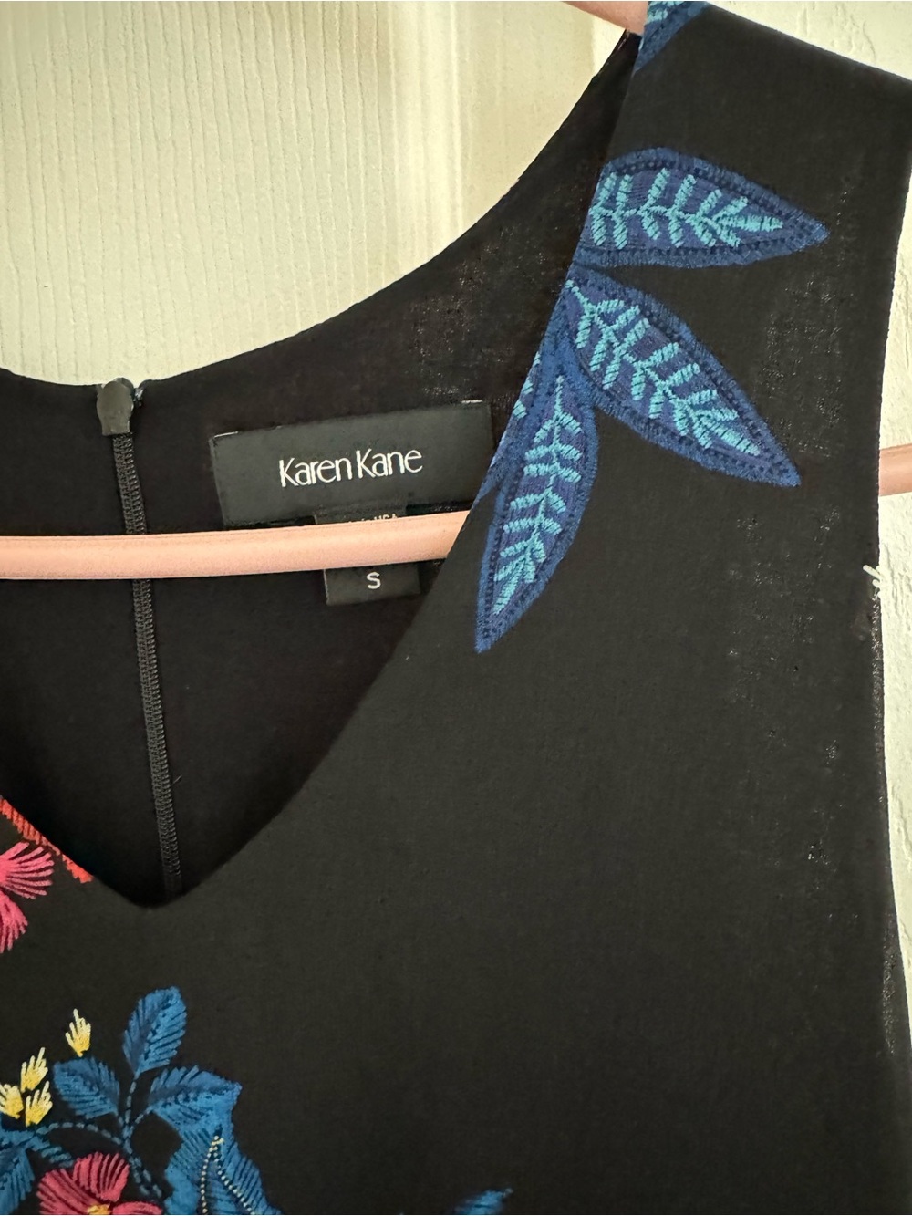 Karen Kane Multi Color Floral On Black Sleeveless Dress - Picture 6 of 11